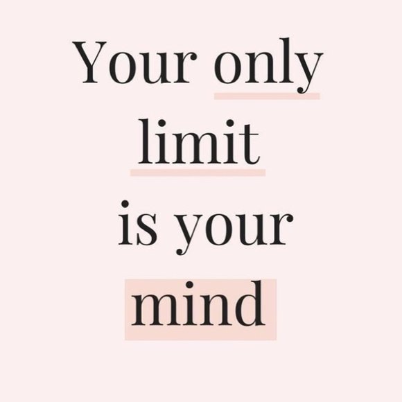 5 items ❤️ Reseller Mystery Box - Picture 2 of 3